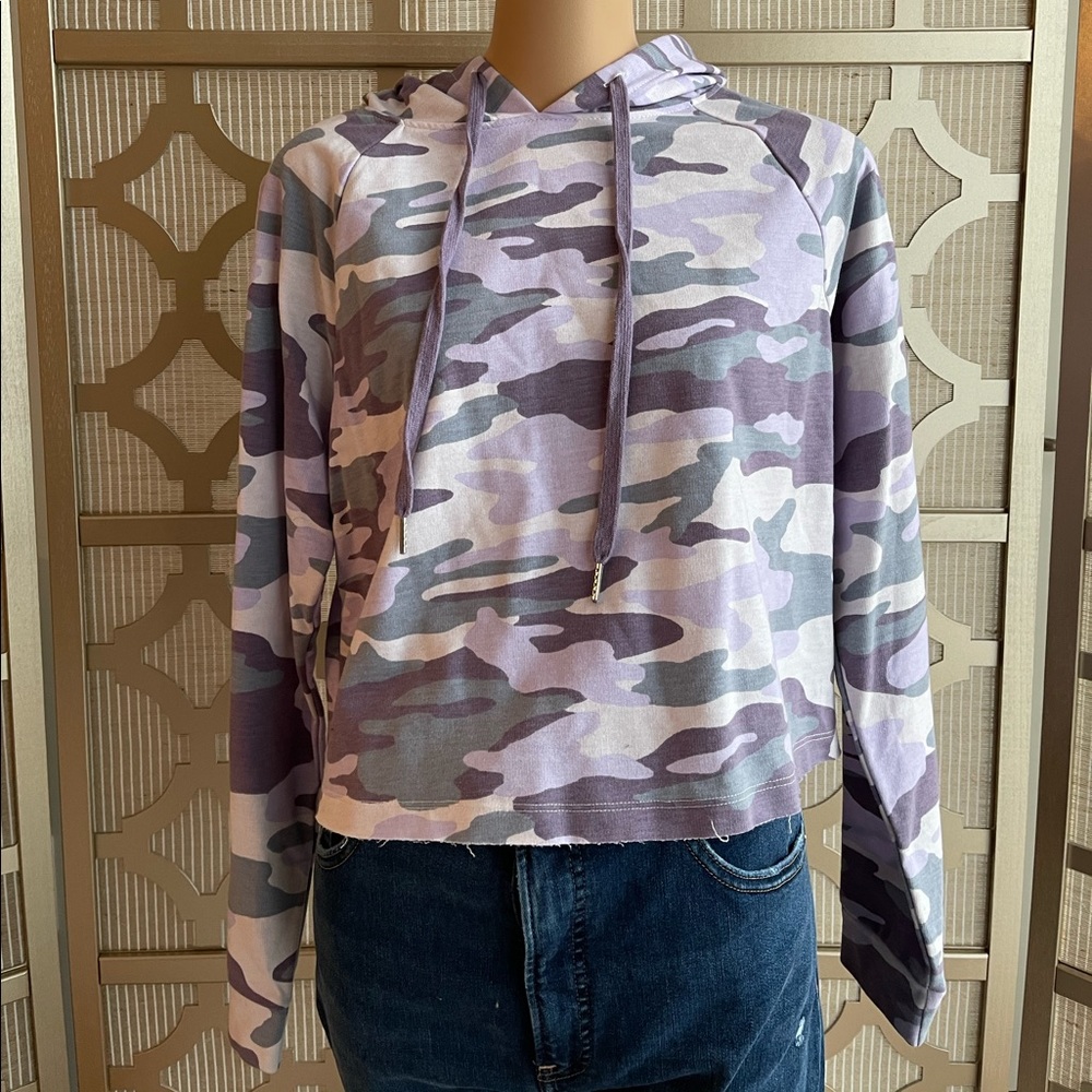 Wild Fable! Worn once! Medium! Cropped Purple Camo Hoodie!